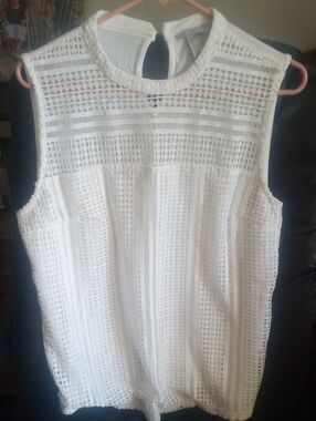 H & M White Embroidered Pattern Sleeveless Soft Cotton Large Blouse